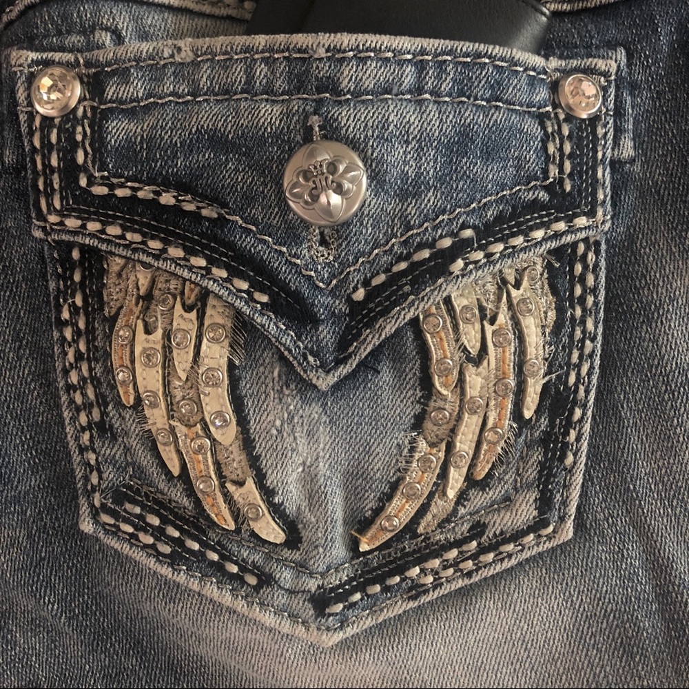 Miss Me Signature Skinny with Angel wing pockets - Picture 4 of 8